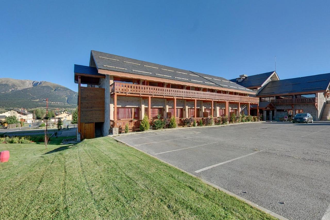 La Pradella Aparthotel Bolquere Bagian luar foto